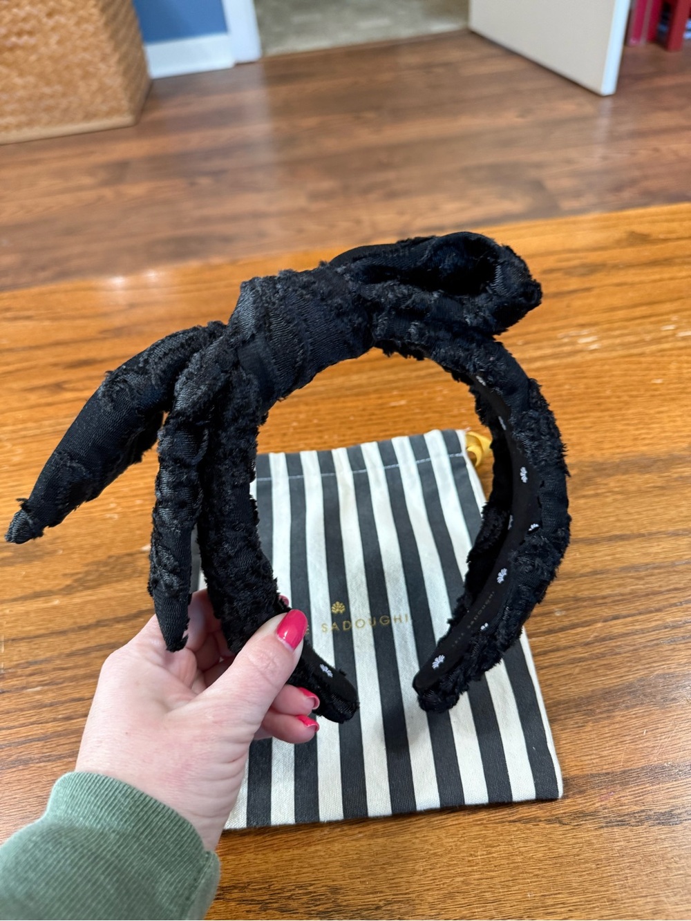 Lele Sadoughi Black Knotted Textured Headband - Picture 2 of 5